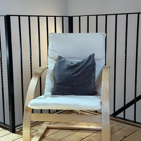 Laza Fotel Apartment